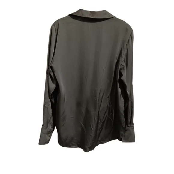 H&M Silky Feel Olive Green Button Front Blouse with Button Cuffs in Olive Green - Picture 4 of 7